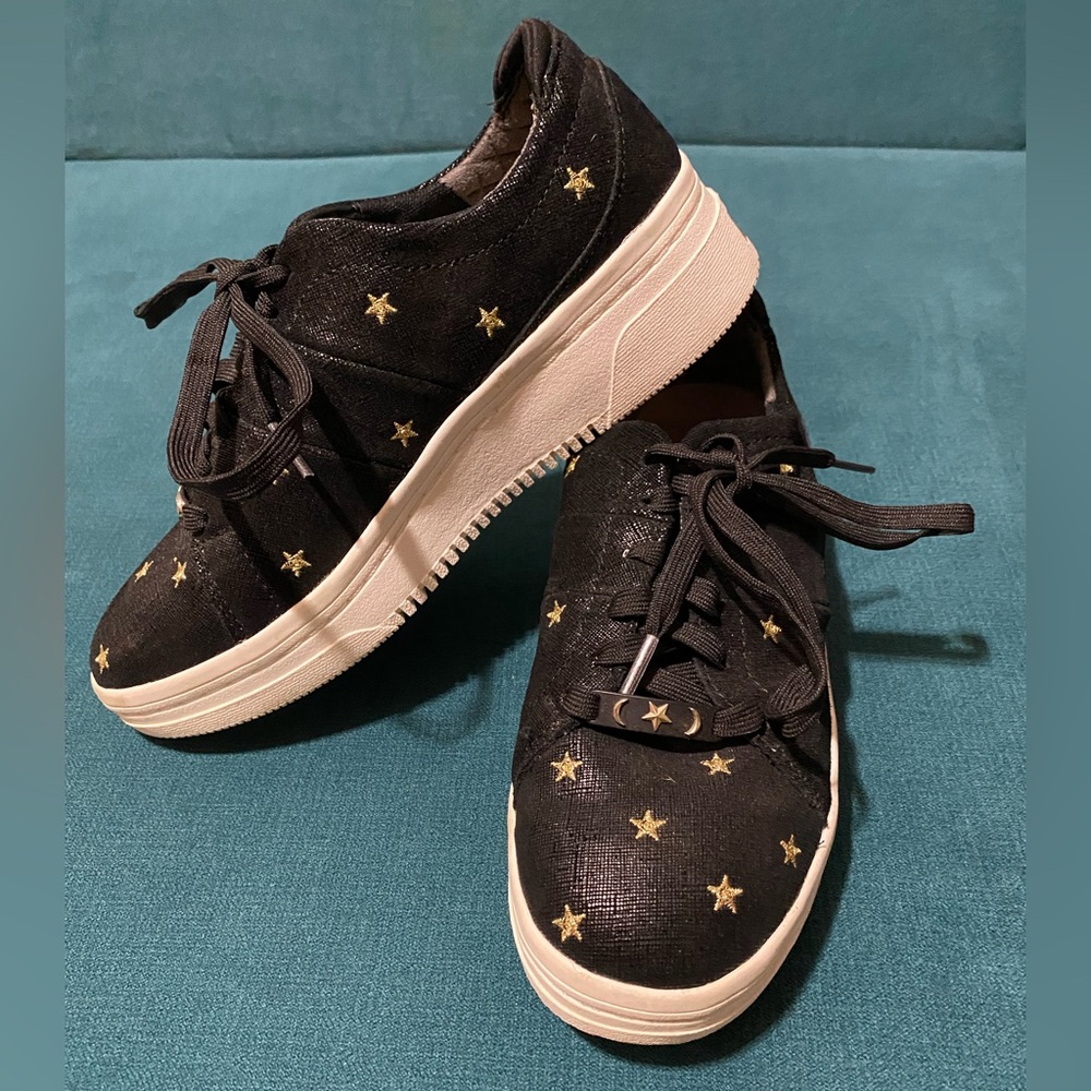 Dr. Scholl’s Black Star Sneaker Size 9